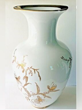 German Reichenbach Fine Vintage
Vase Elegant Gold Decor